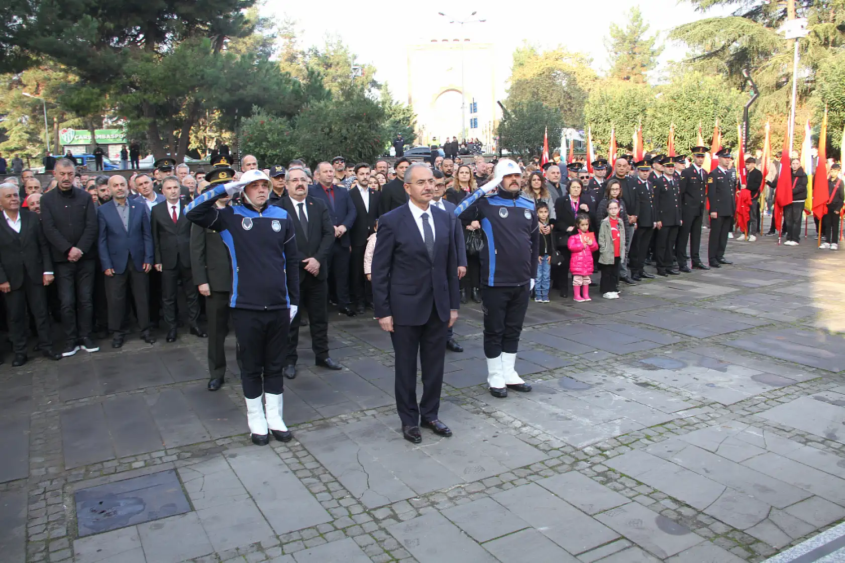 Çarşamba, Atatürk'ü Saygıyla Andı