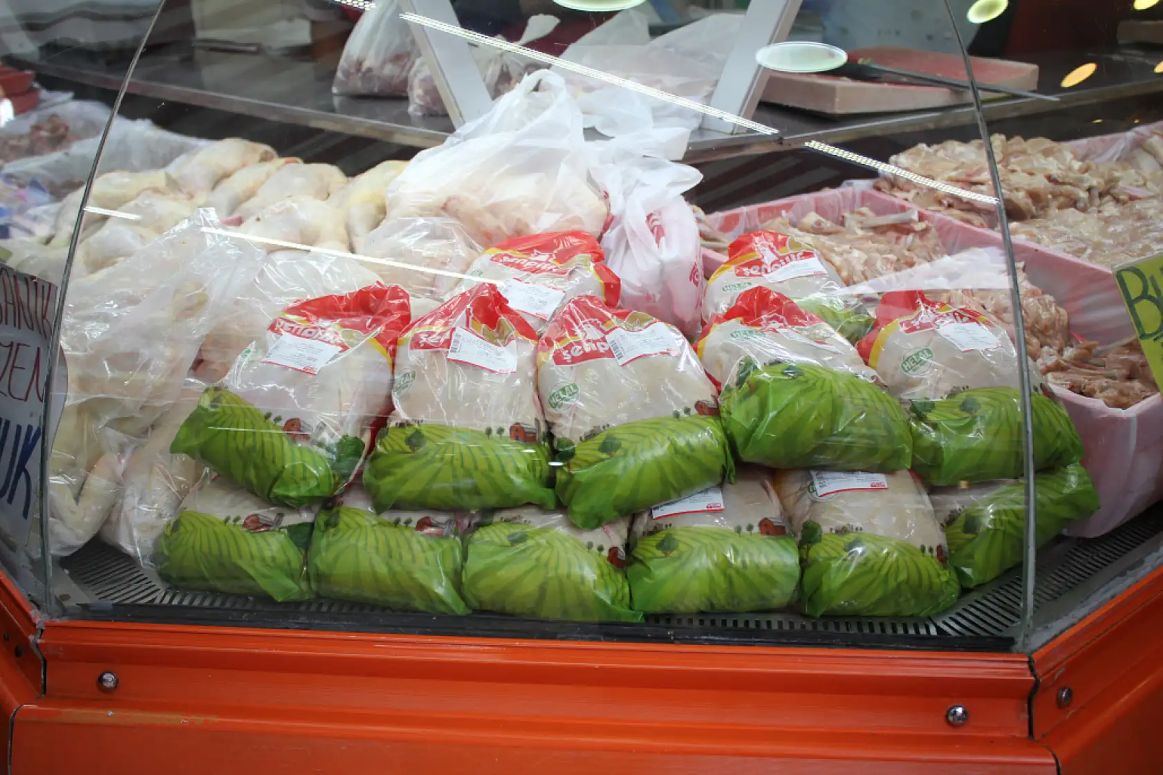 Balık sezonu açıldı tavuk satışlarında düşüş var mı?