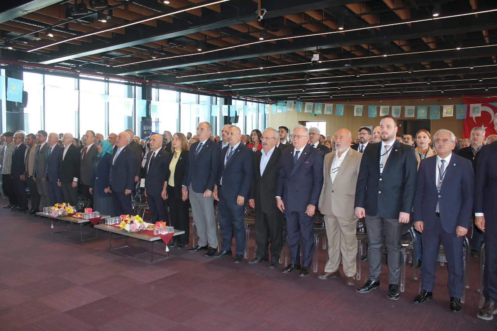 İYİ Parti başkanını seçiyor