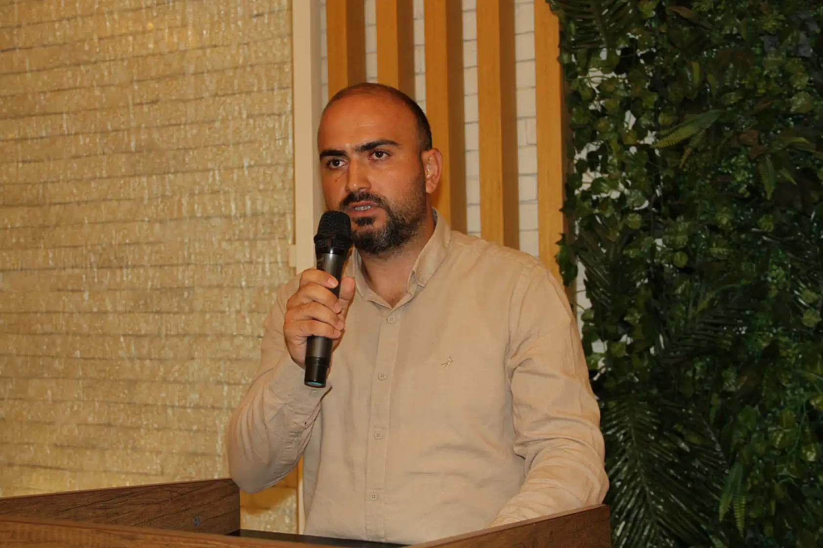 Müdür Barik ve Komiser Aydın'a veda yemeği