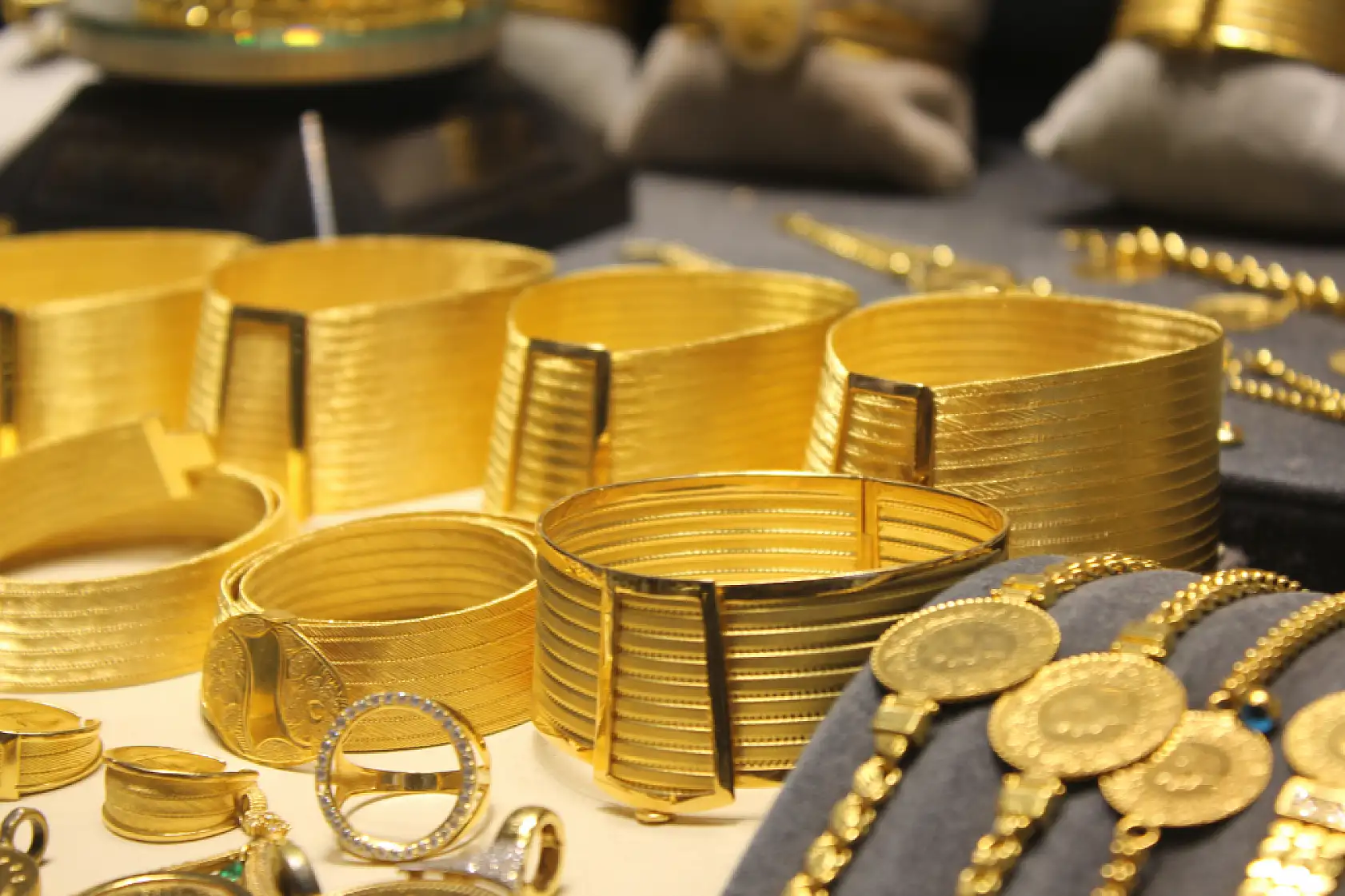 Şu anda altın almanın zamanı mı? Yıl sonunda altın ne kadar olacak?