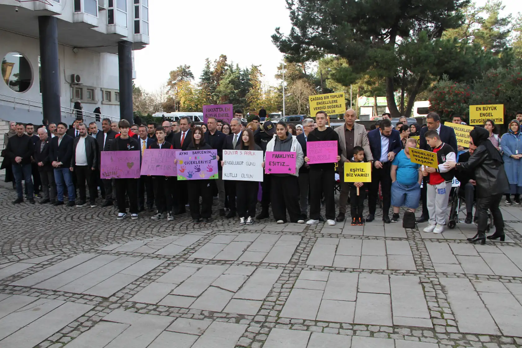 Çarşamba'da Engelliler Günü kutlandı