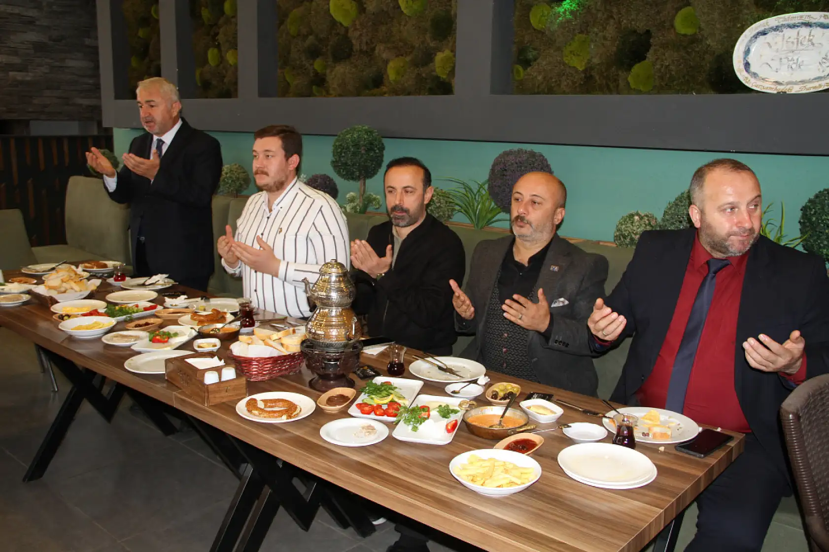 Çarşamba'da Muhtarlar kahvaltıda bir araya geldi