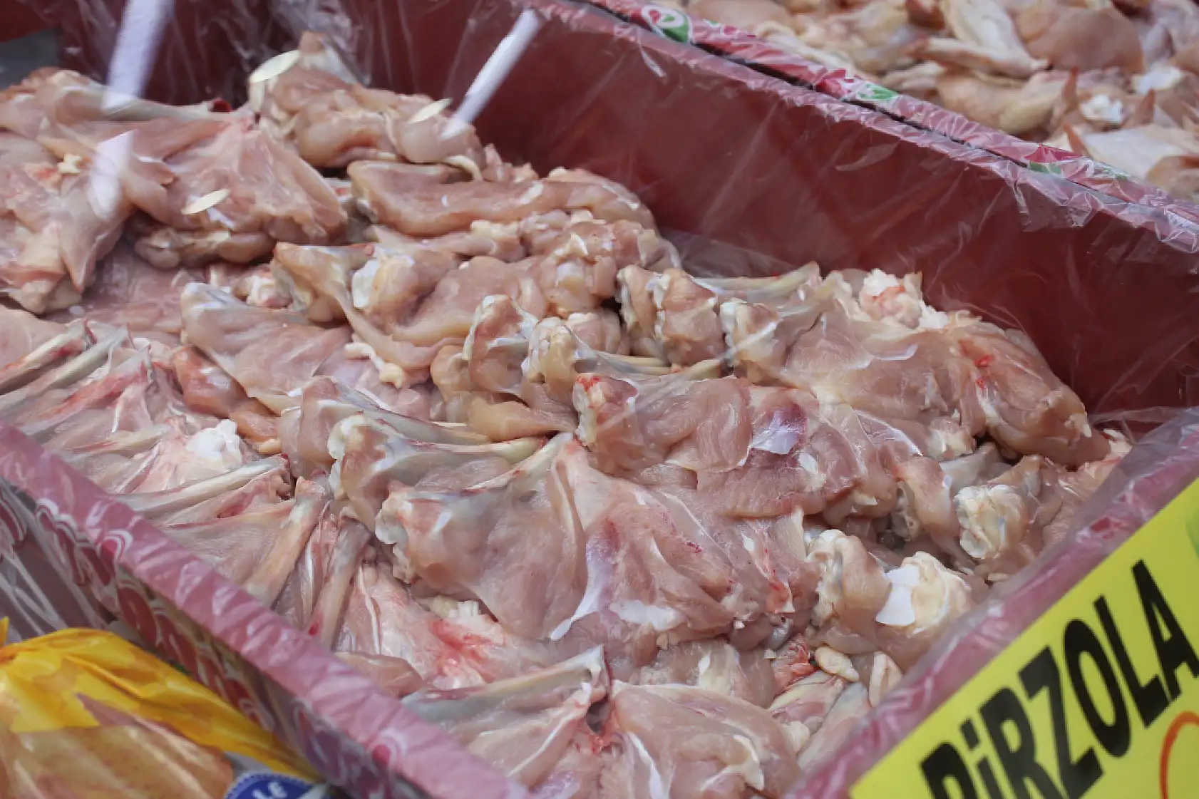 Okul ve Balık Sezonu Tavuk Satışlarını Vurdu