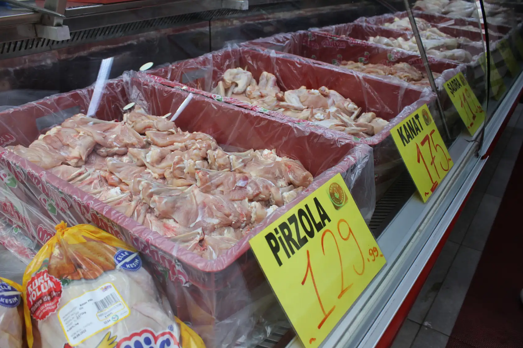 Okul ve Balık Sezonu Tavuk Satışlarını Vurdu