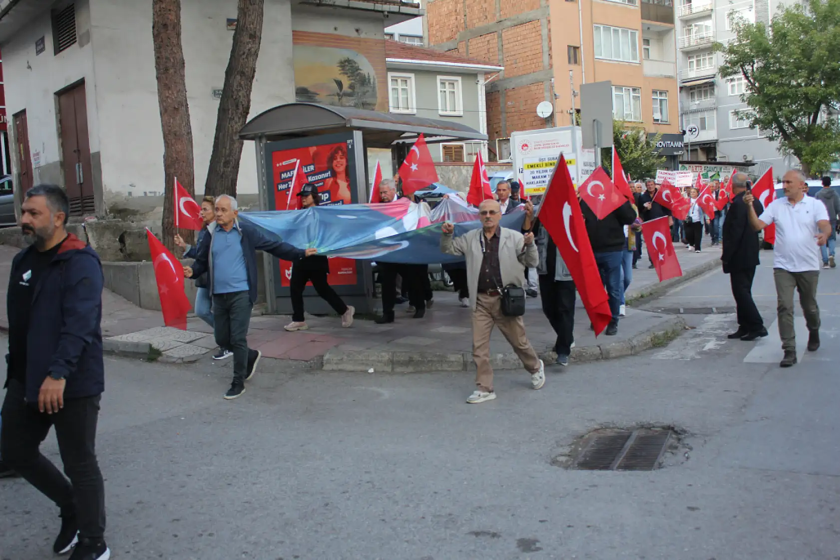 Emekli Astsubaylardan Samsun'da Hak Yürüyüşü 'Yaşarken de Değer Görmek İstiyoruz'