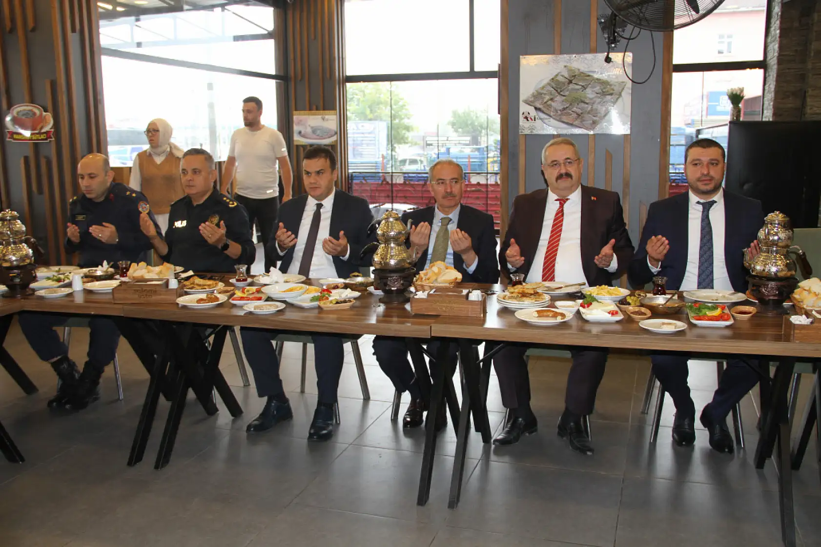 Çarşamba'da Muhtarlar kahvaltıda bir araya geldi