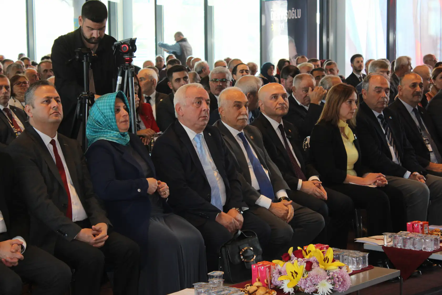 İYİ Parti başkanını seçiyor