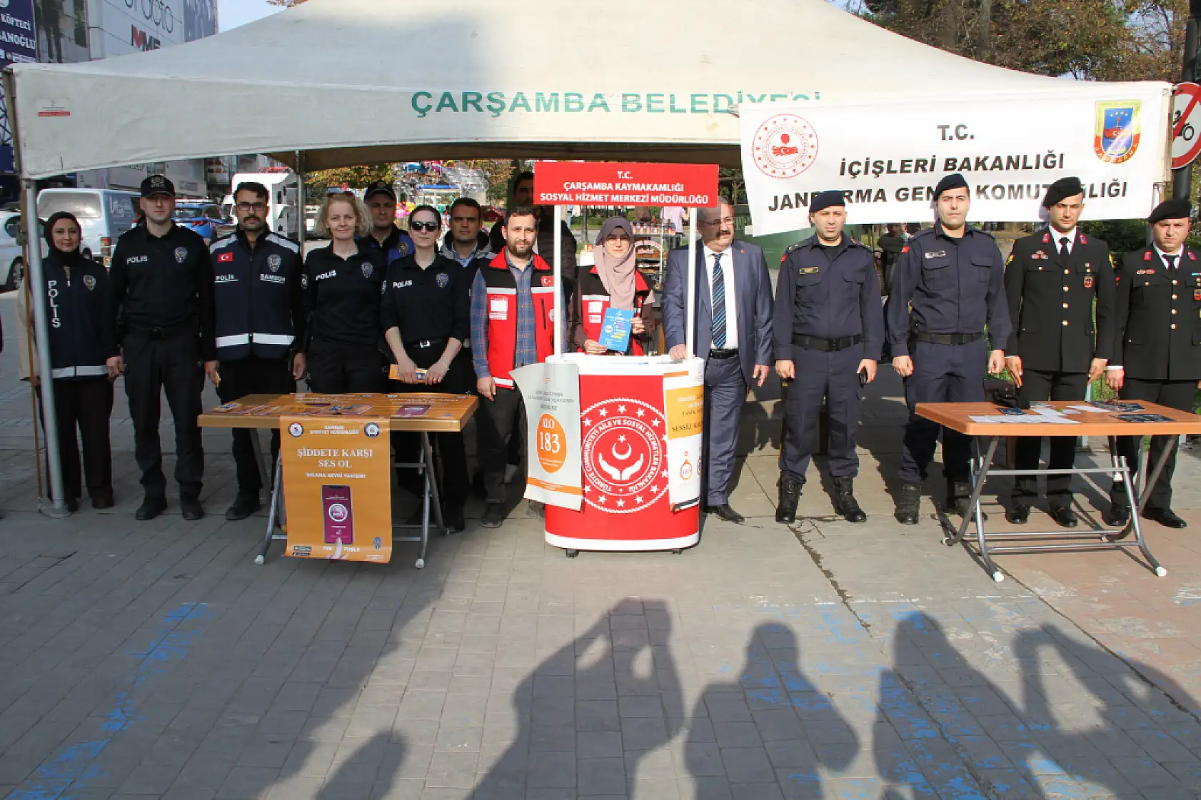 Ekipler, Vatandaşlara KADES'i tanıttı