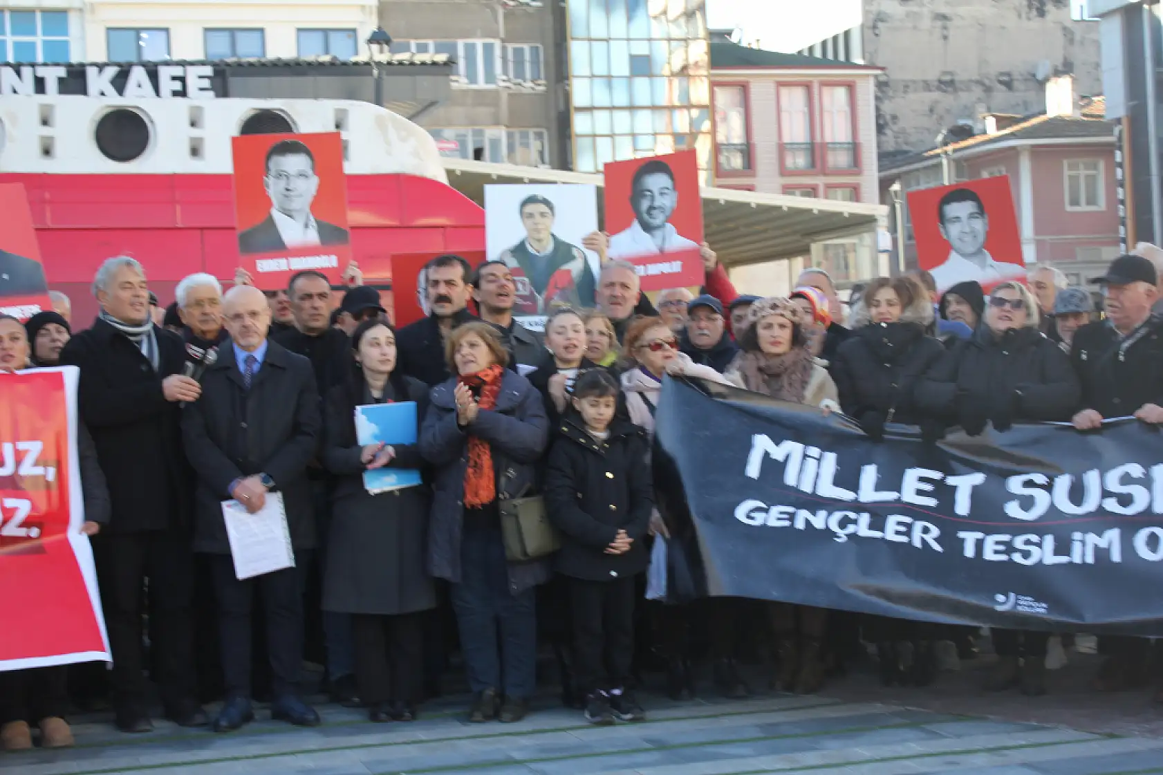 CHP Samsun'dan Sert Mesaj: 'Adalet Tutsak Edilemez, Sandık Gelecek!'