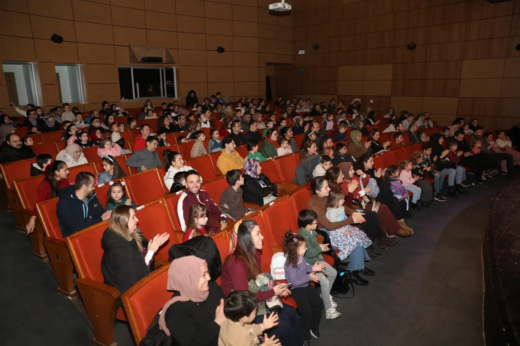 Büyükşehir ile Yarıyıla Özel 'Tatil Sahnesi'