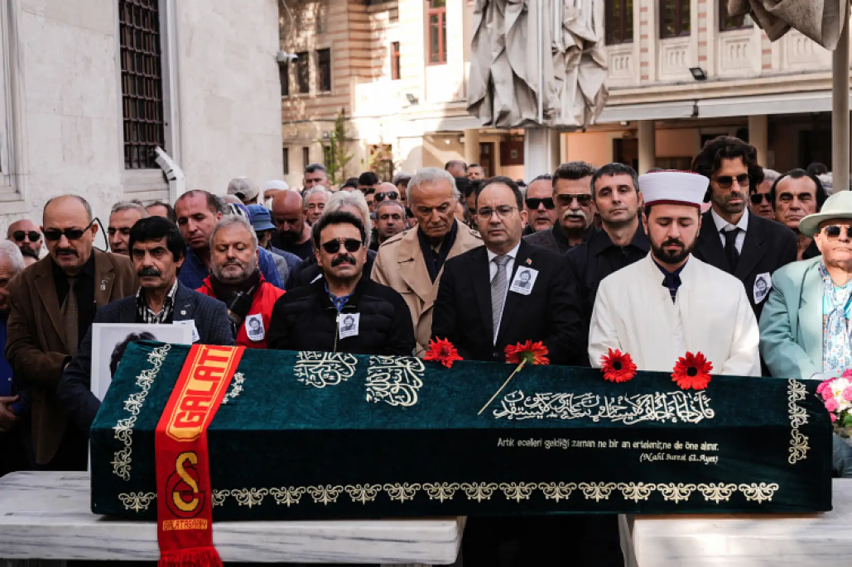 Yeşilçam'ın usta ismi Engin Çağlar son yolculuğuna uğurlandı