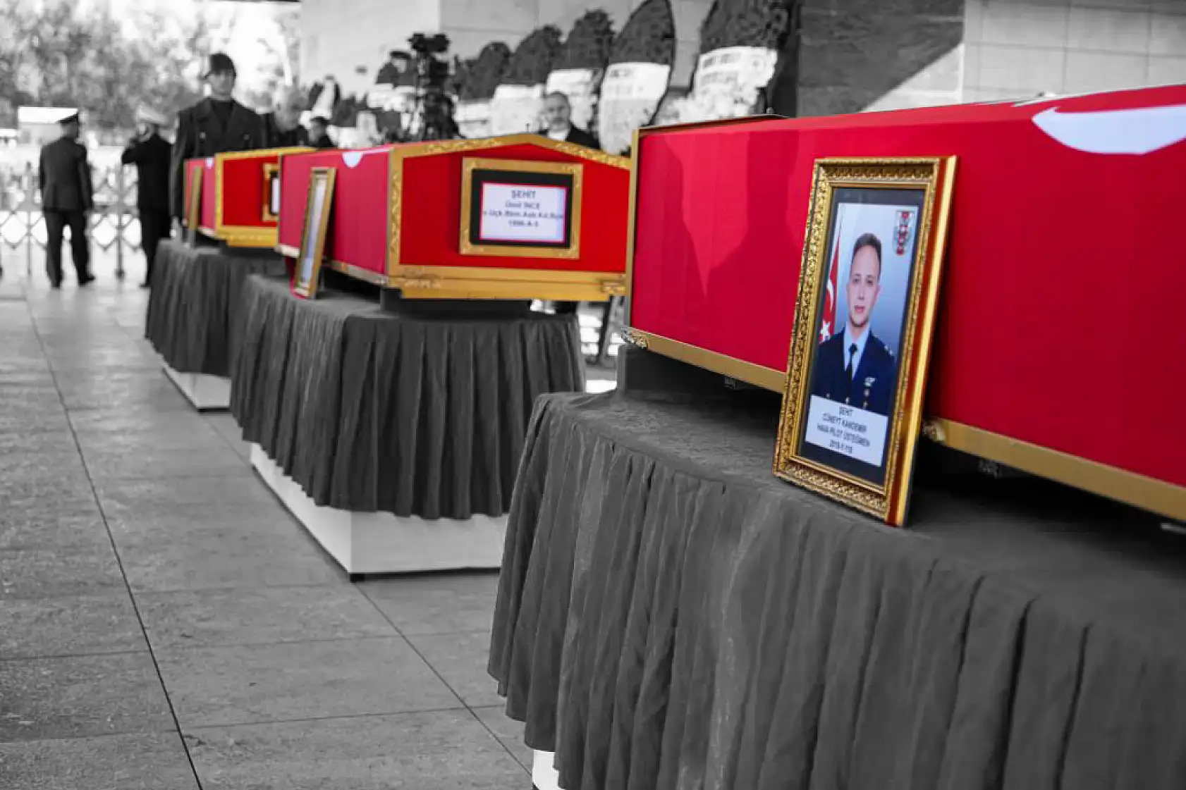 Türkiye şehitlerini uğurladı