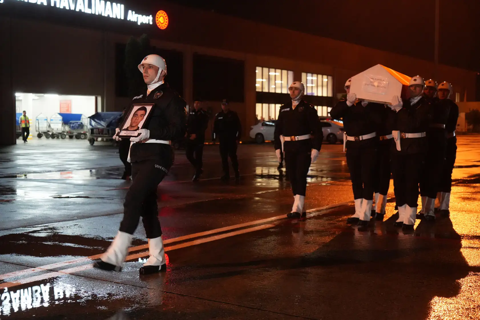 Şehit Polis Emre Albayrak'ın Naaşı Samsun'a Getirildi