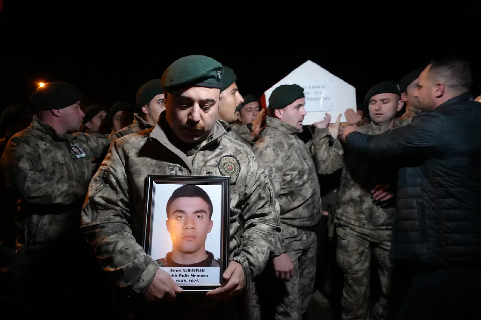 Şehit Polis Emre Albayrak'ın Naaşı Samsun'a Getirildi