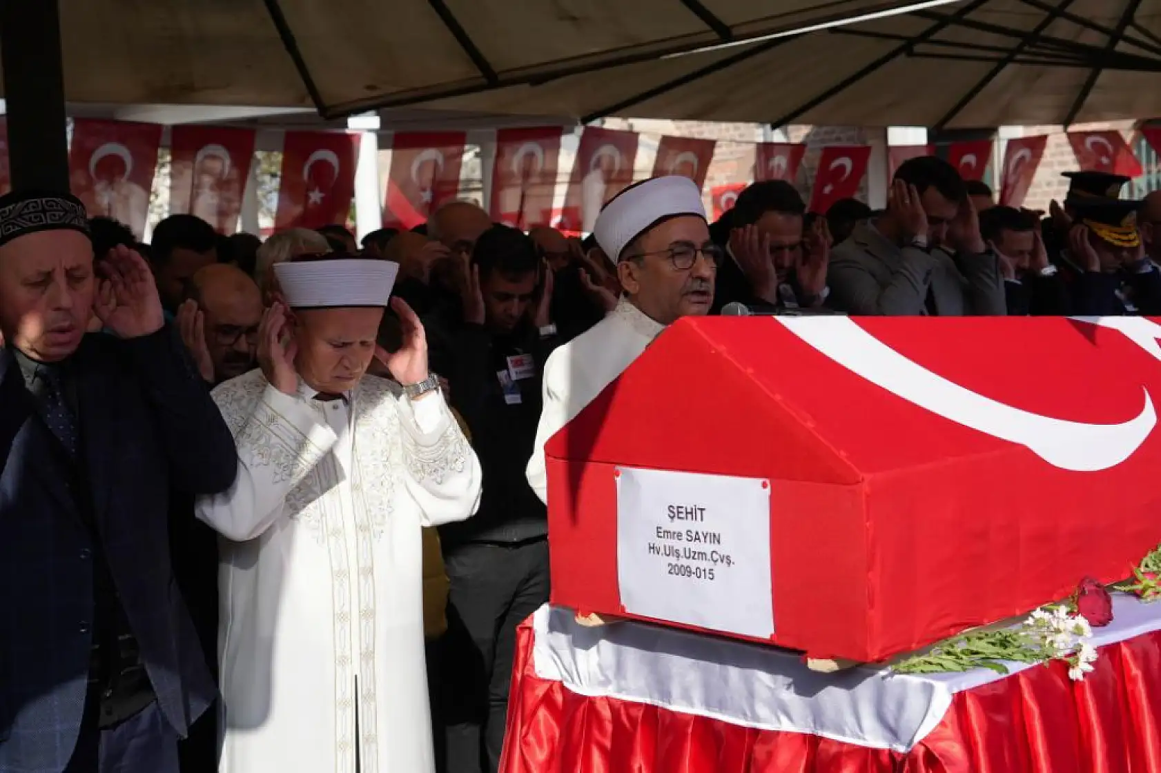 Türkiye şehitlerini uğurladı