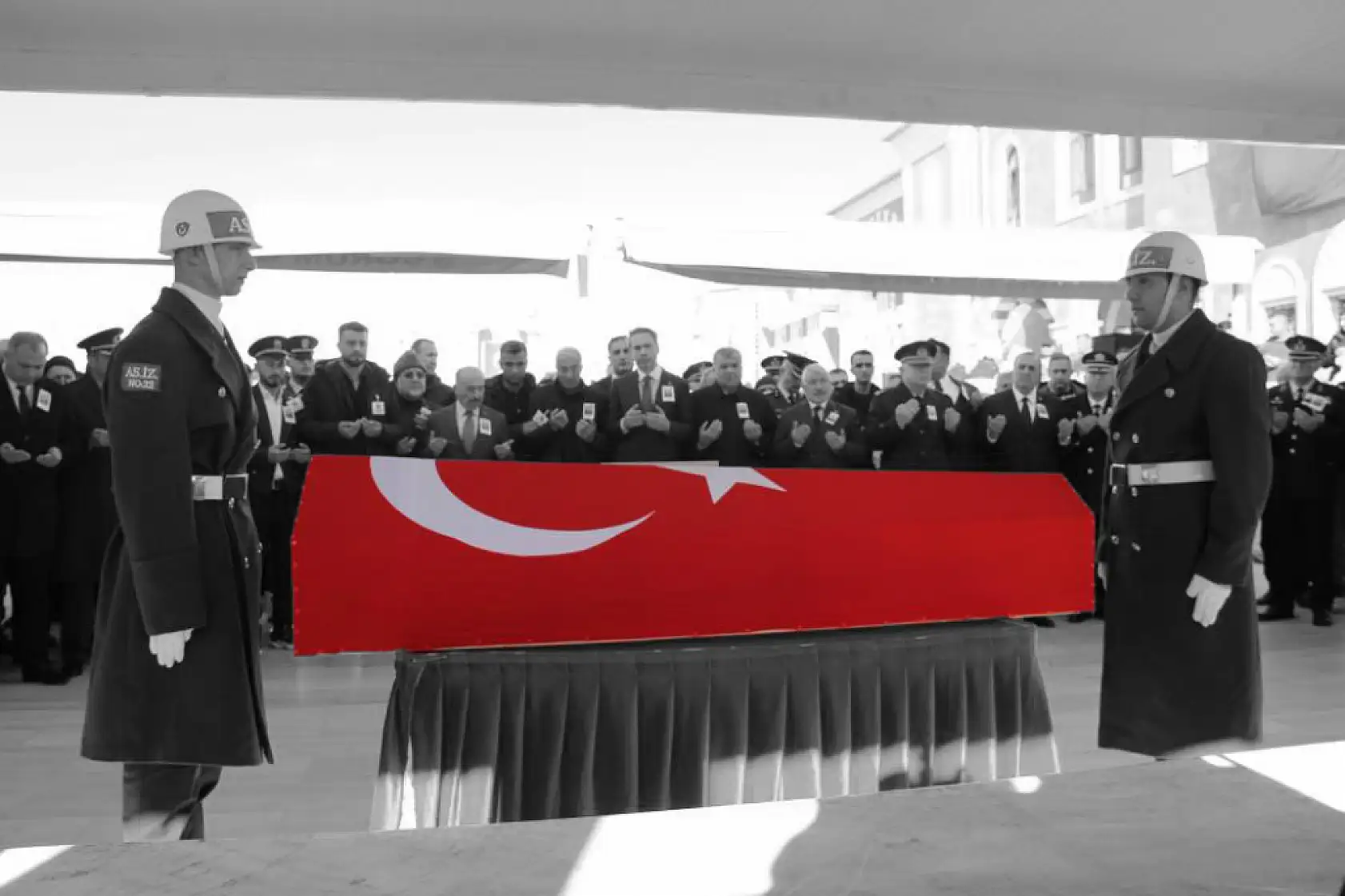 Türkiye şehitlerini uğurladı