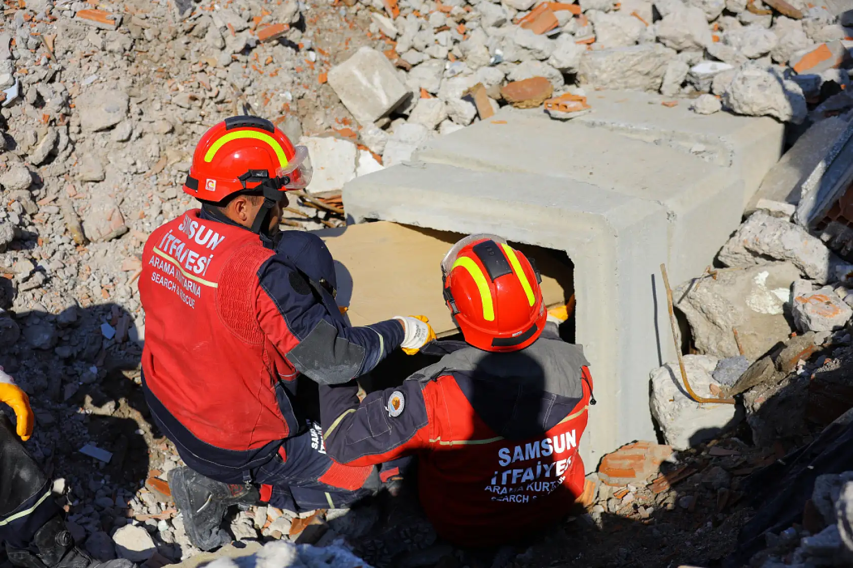 Samsun'da 6,4 büyüklüğünde deprem tatbikatı gerçeğini aratmadı
