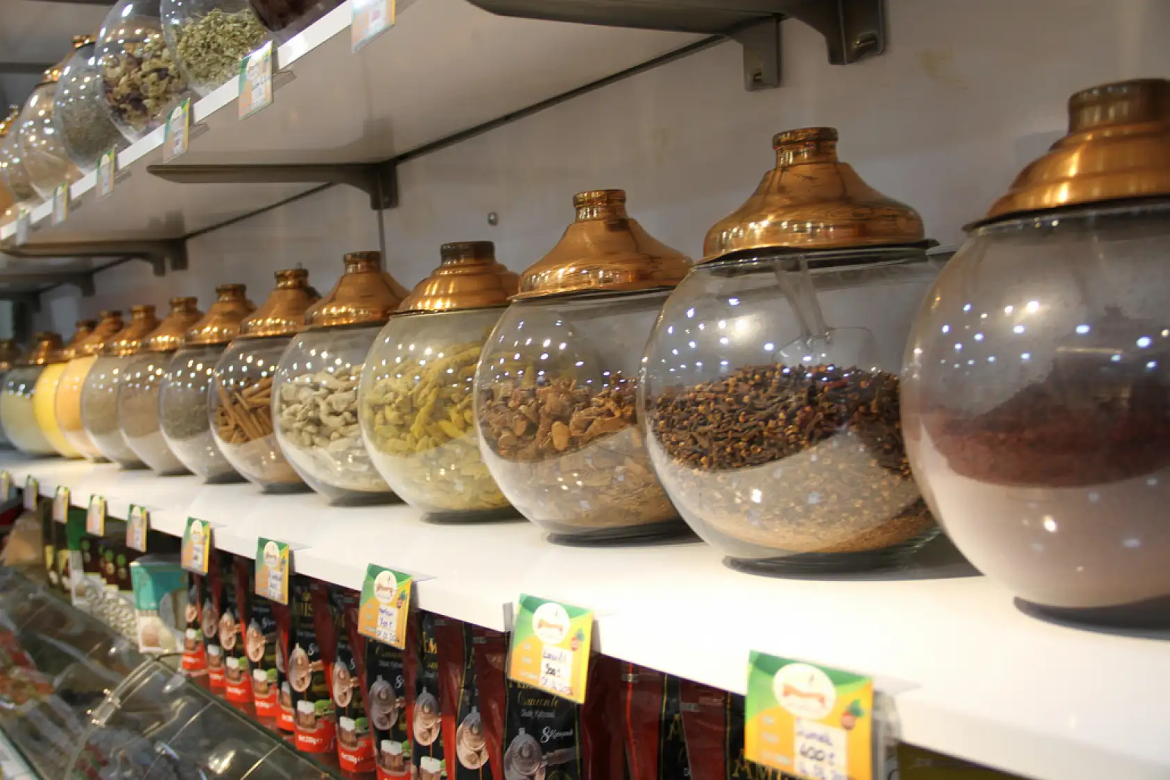 Baharatlar Hem Tat Hemde Şifa Sunuyor