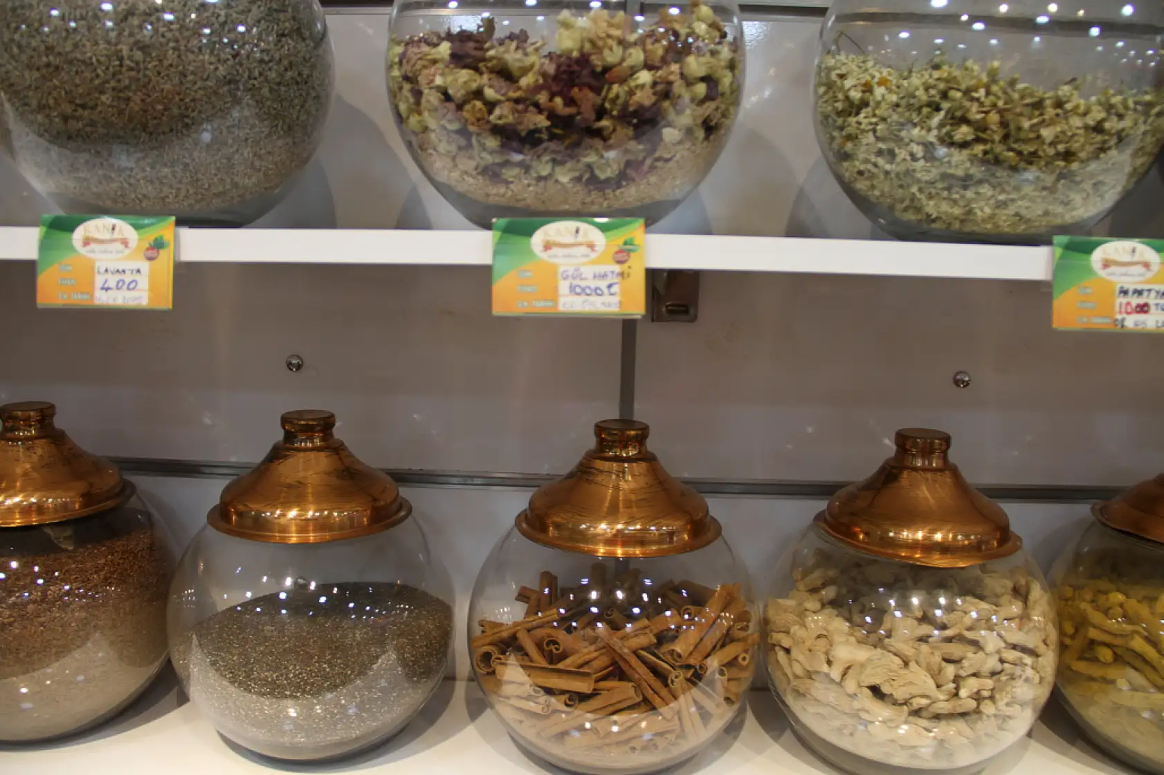 Baharatlar Hem Tat Hemde Şifa Sunuyor