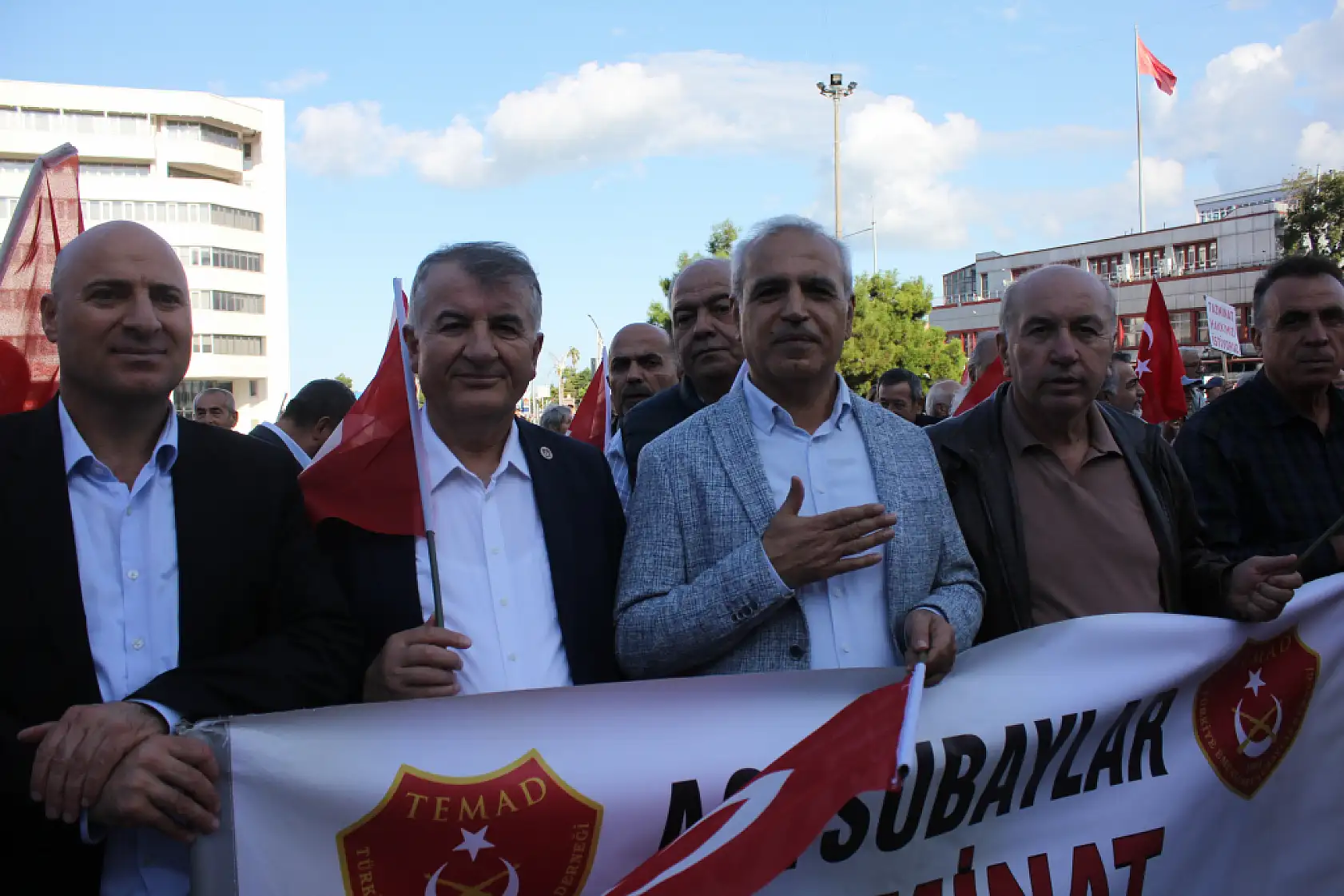 Emekli Astsubaylardan Samsun'da Hak Yürüyüşü 'Yaşarken de Değer Görmek İstiyoruz'