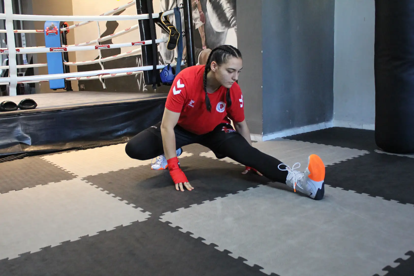 Avrupa Şampiyonu milli boksör Ayşenur Karaoğlan'ın hedefi olimpiyat madalyası