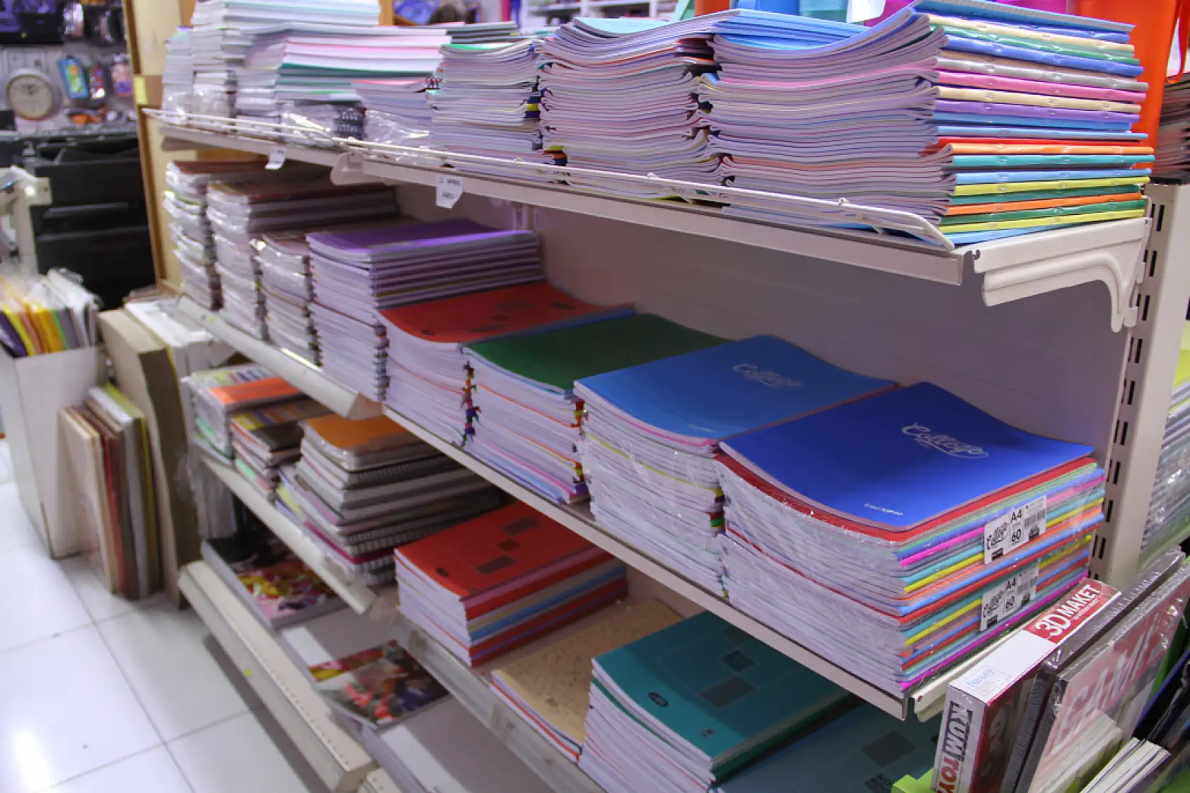 Veliler kırtasiyelere akın ediyor!