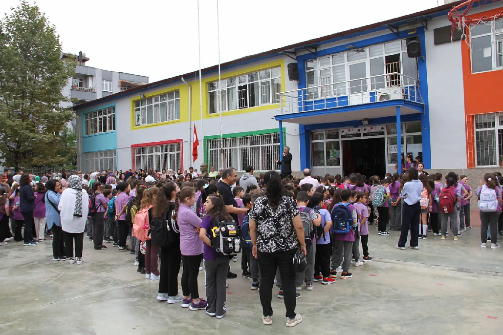 Çarşamba'da okullarda ilk zil çaldı