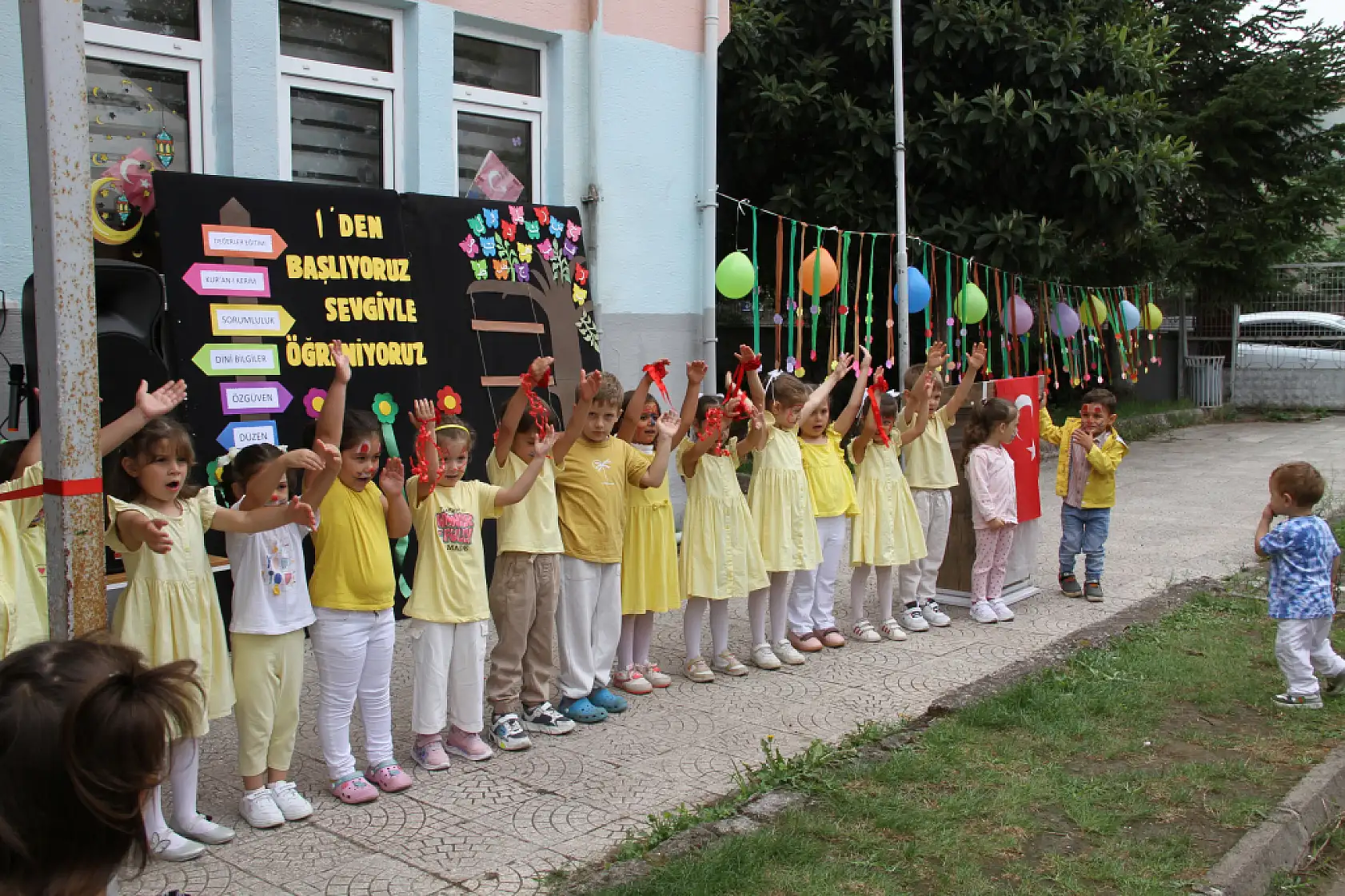 Yeni eğitim döneminde ilk ders duayla başladı