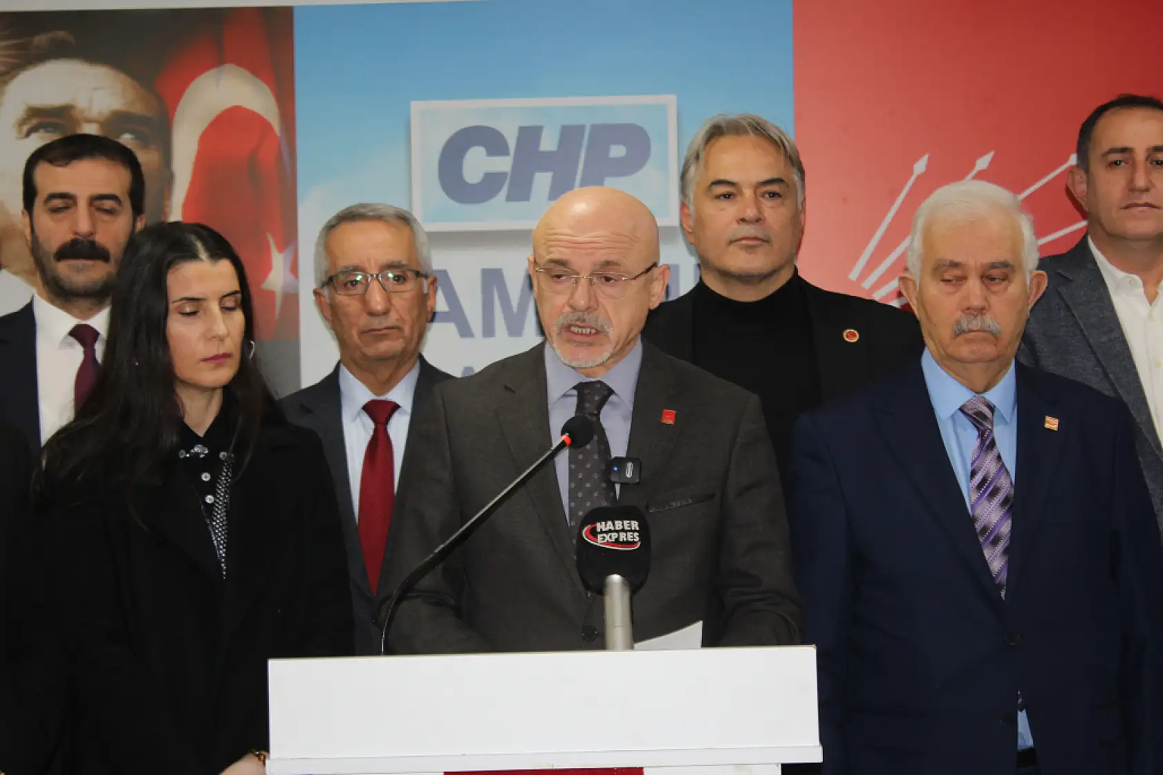 Samsun'da siyasi rota tartışması alevlendi Başkan Özdağ 'Ak Parti'nin rotası faiz lobileridir'