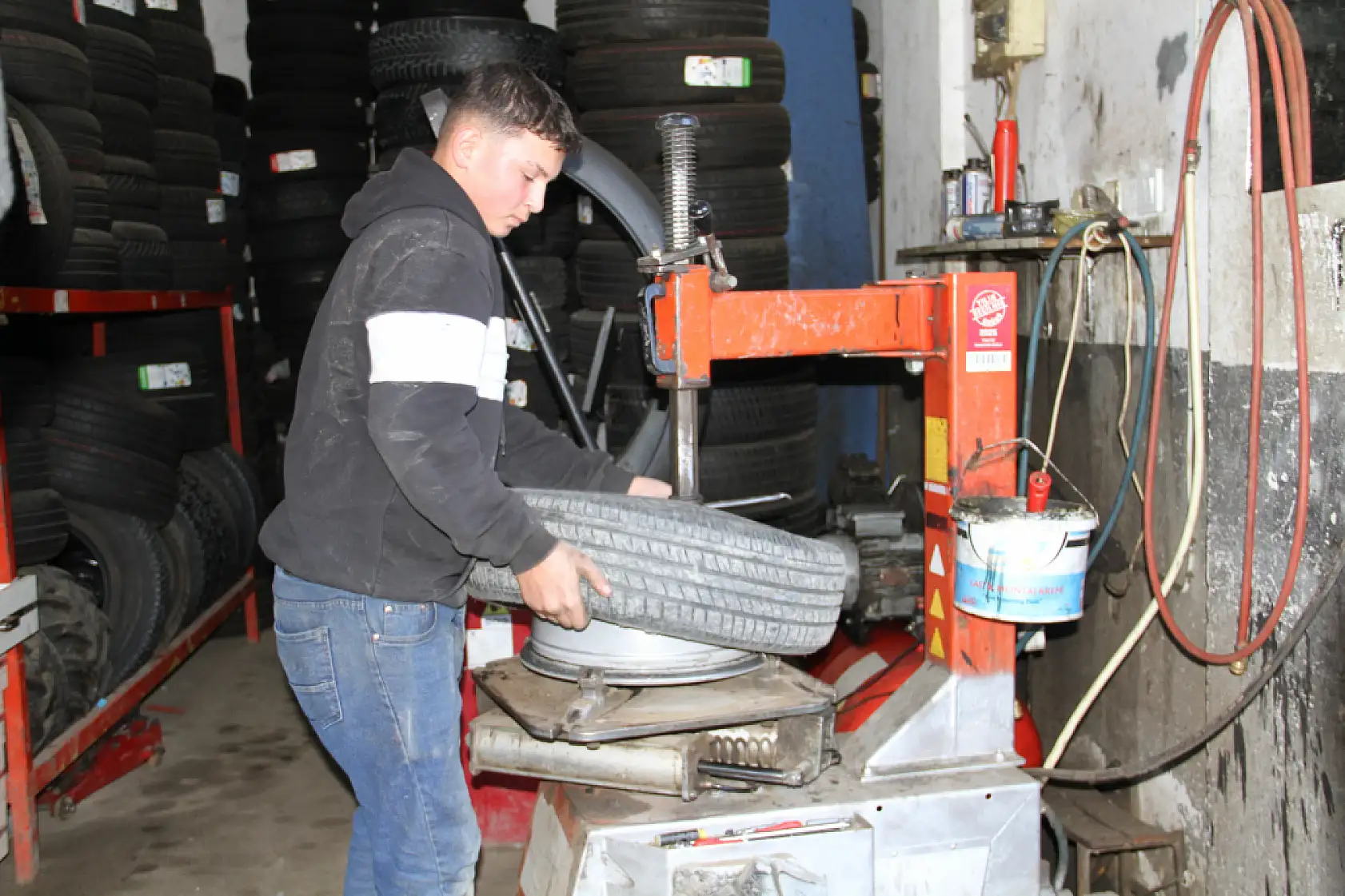 Lastikçiler Kış Mesaisinde