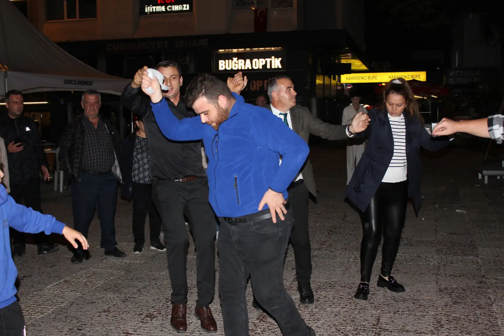 Yöresel Tatlar, Halaylar : Samsun'da Balkan Rüzgarı Esti!