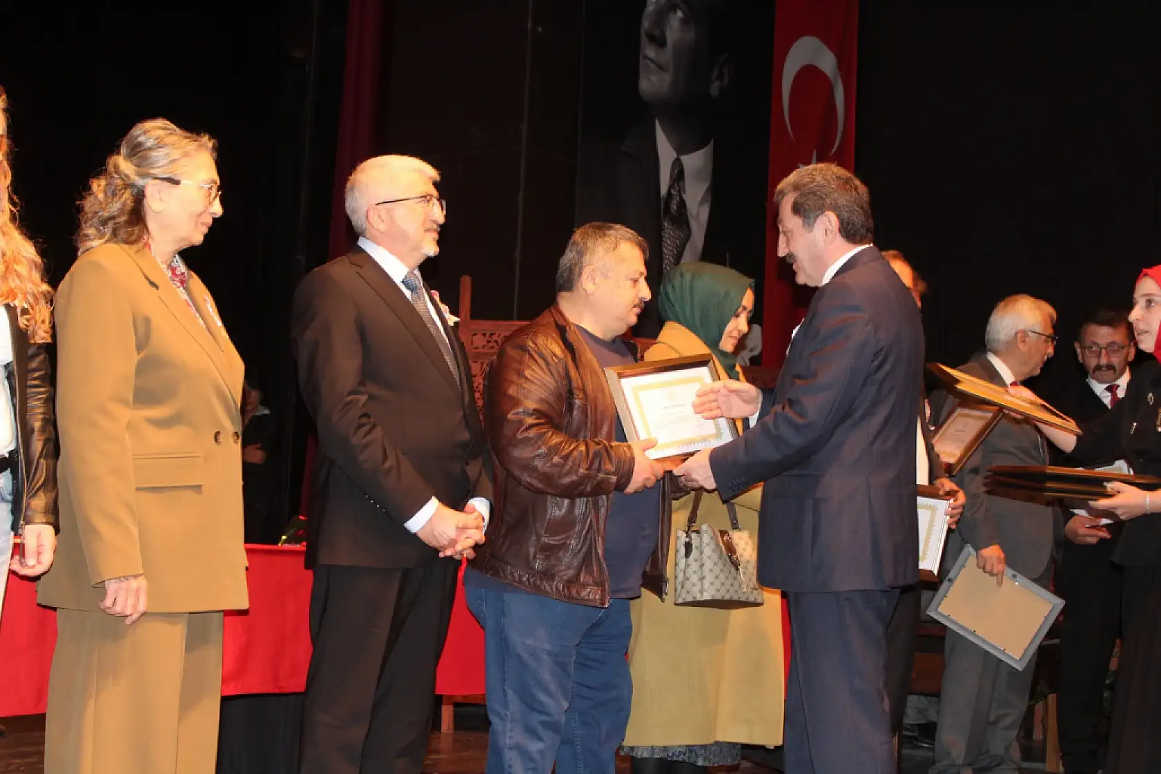 Fotoğraf Sergisi, Konuşmalar, Meslek Yemini…  Samsun'da Öğretmenler Günü Böyle Kutlandı