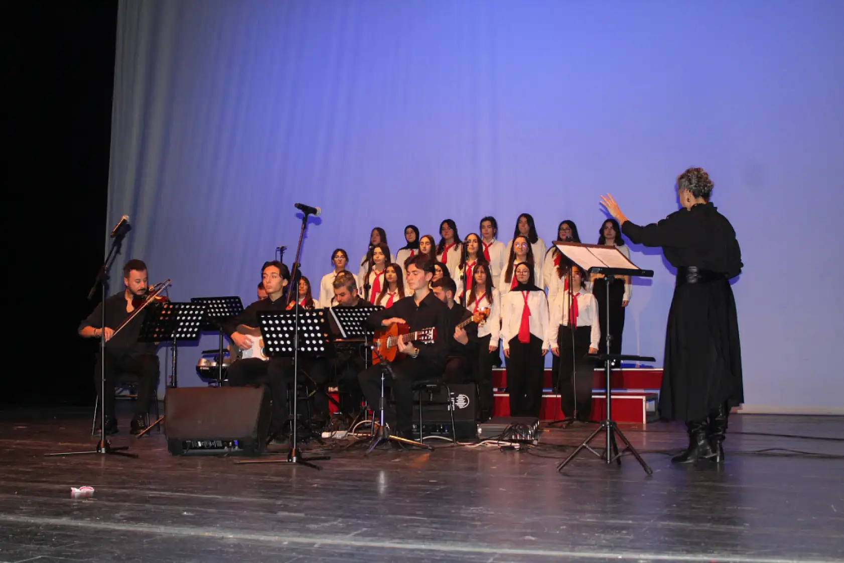 Fotoğraf Sergisi, Konuşmalar, Meslek Yemini…  Samsun'da Öğretmenler Günü Böyle Kutlandı