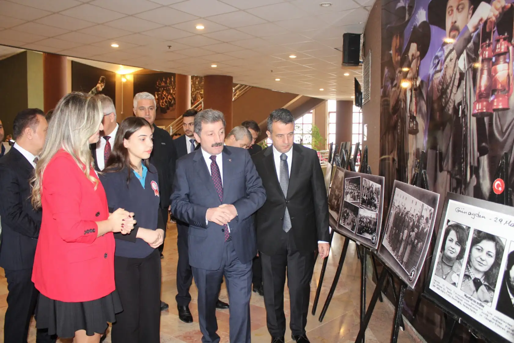 Fotoğraf Sergisi, Konuşmalar, Meslek Yemini…  Samsun'da Öğretmenler Günü Böyle Kutlandı