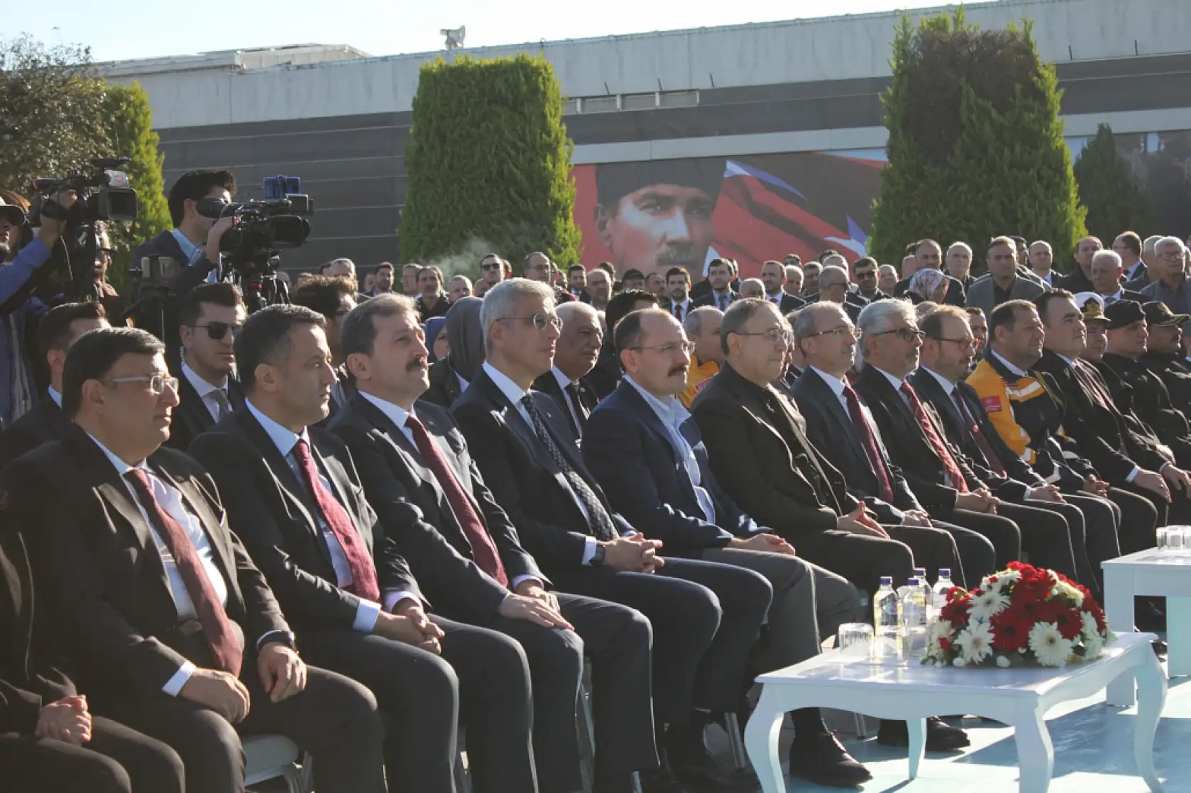 Türkiye'de Bir İlk: 100 Ambulans Aynı Anda Hizmete Girdi