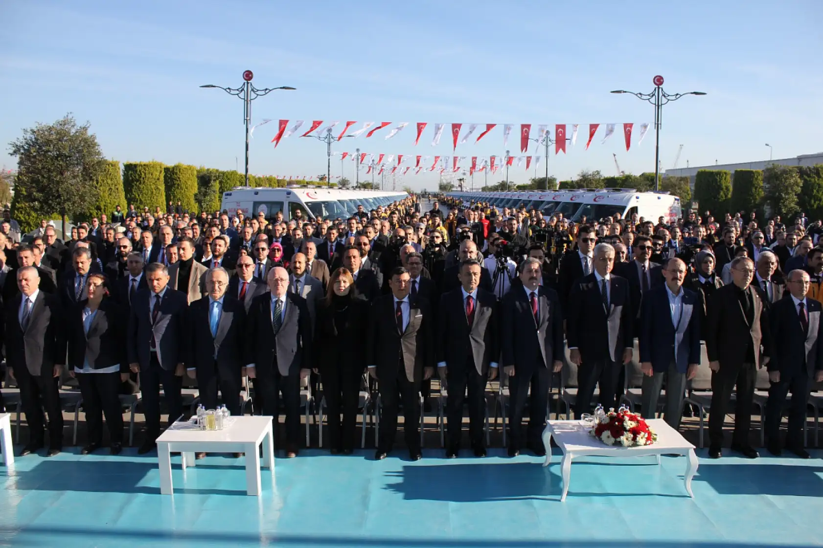 Türkiye'de Bir İlk: 100 Ambulans Aynı Anda Hizmete Girdi