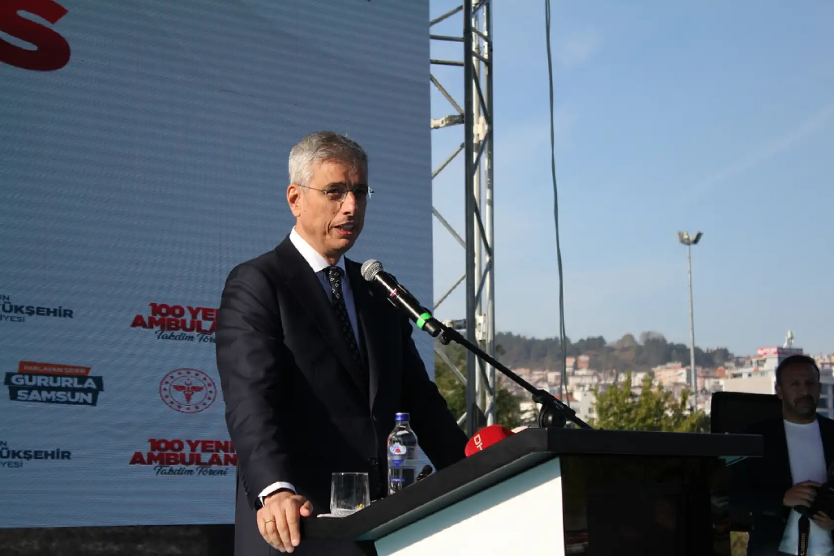 Türkiye'de Bir İlk: 100 Ambulans Aynı Anda Hizmete Girdi