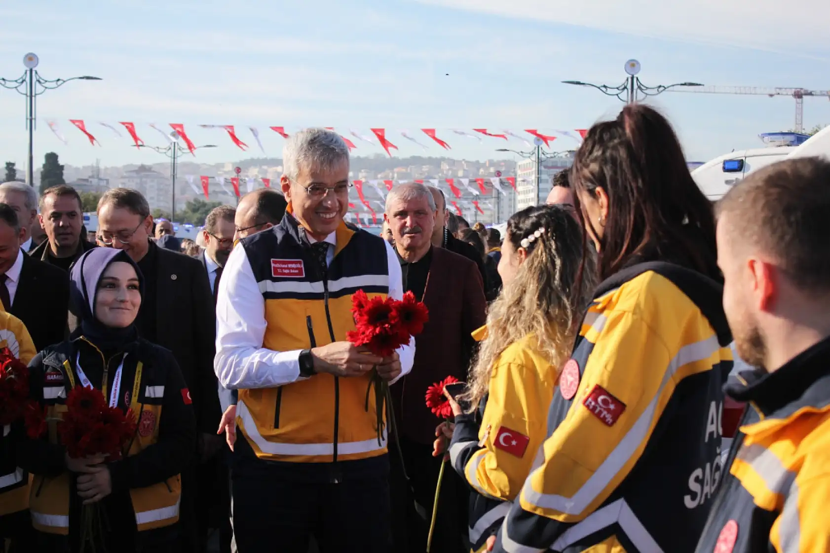 Türkiye'de Bir İlk: 100 Ambulans Aynı Anda Hizmete Girdi