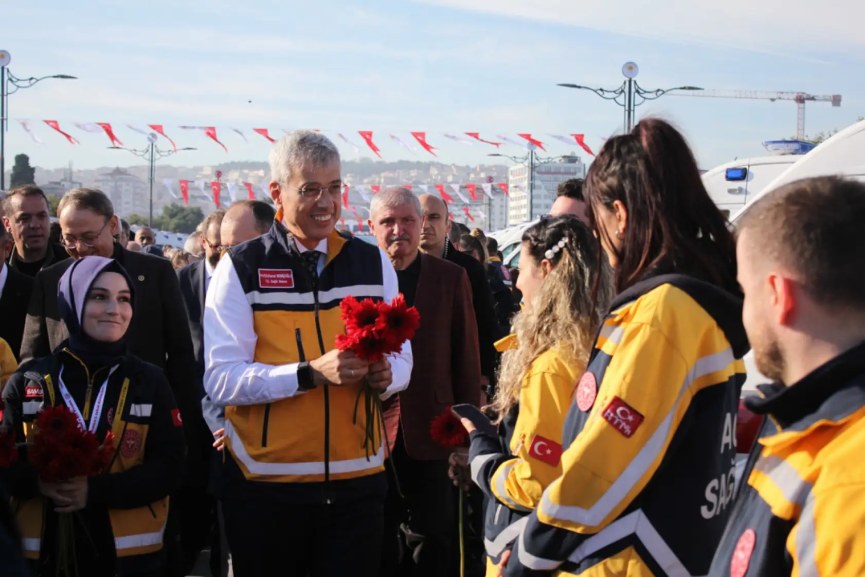 Türkiye'de Bir İlk: 100 Ambulans Aynı Anda Hizmete Girdi