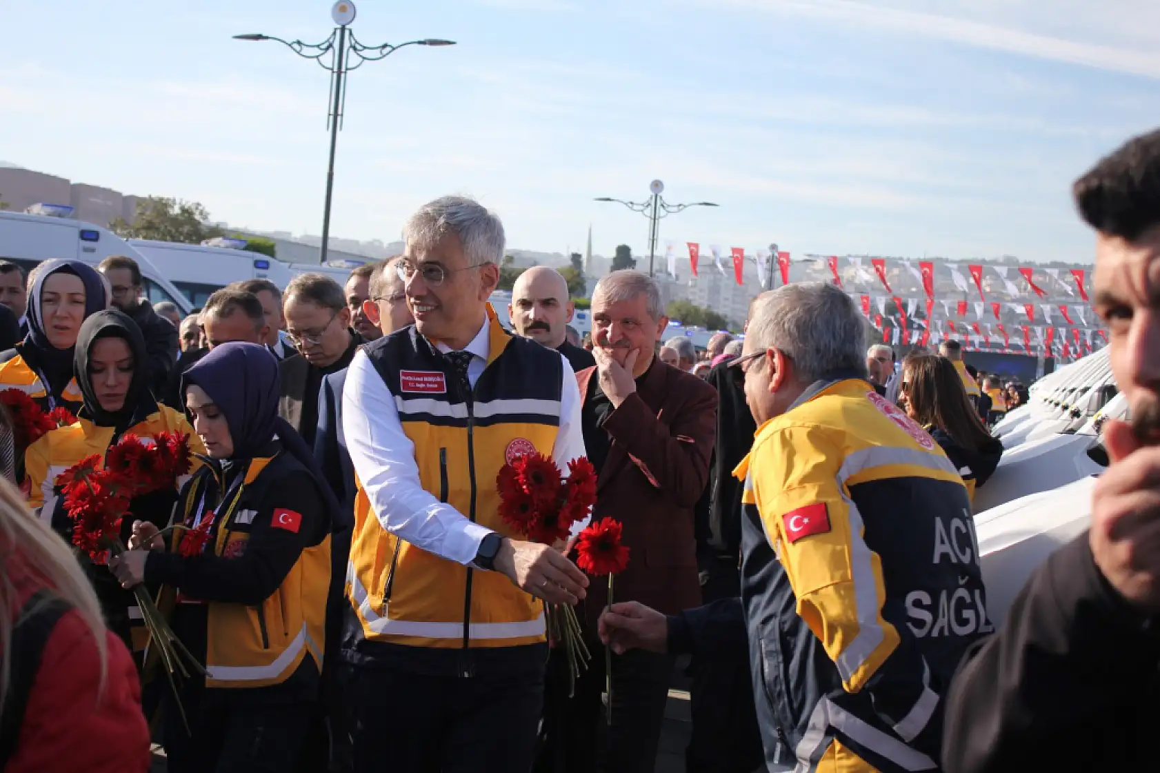 Türkiye'de Bir İlk: 100 Ambulans Aynı Anda Hizmete Girdi