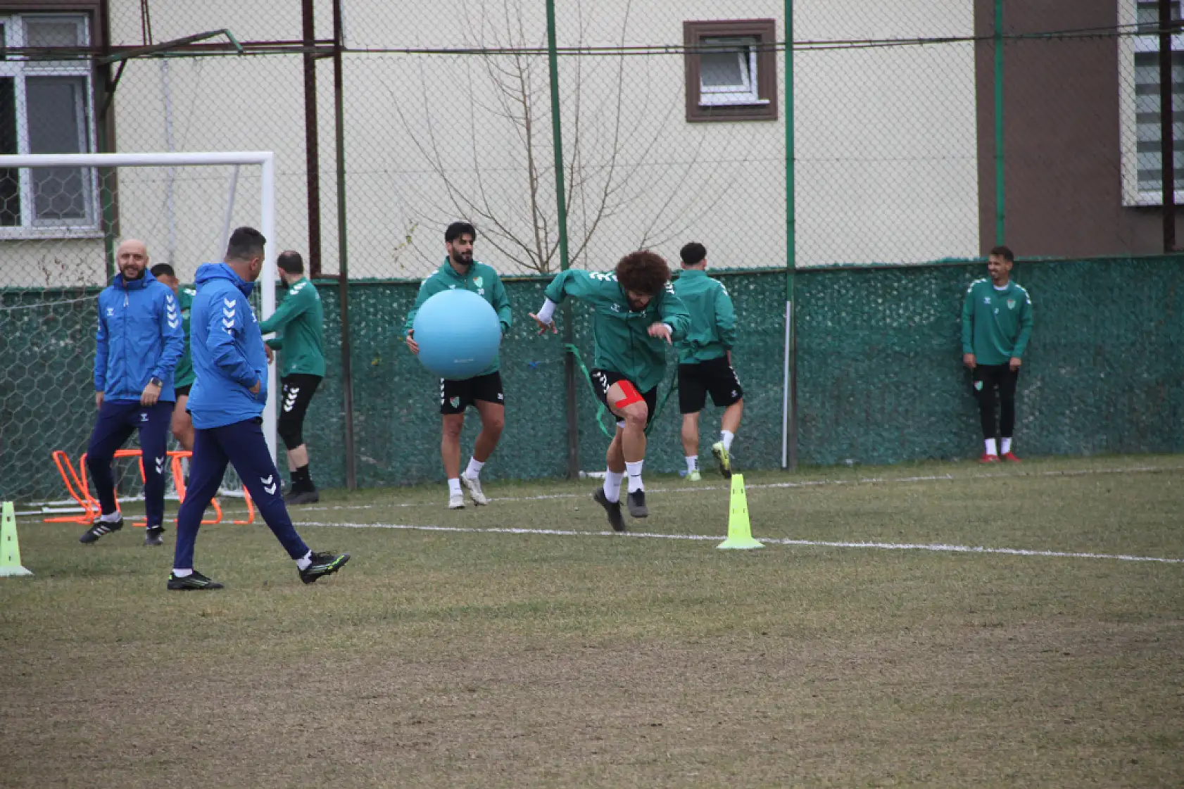 Yeşil-Beyazlılar Kenetlendi: Çarşambaspor Final Yürüyüşünde