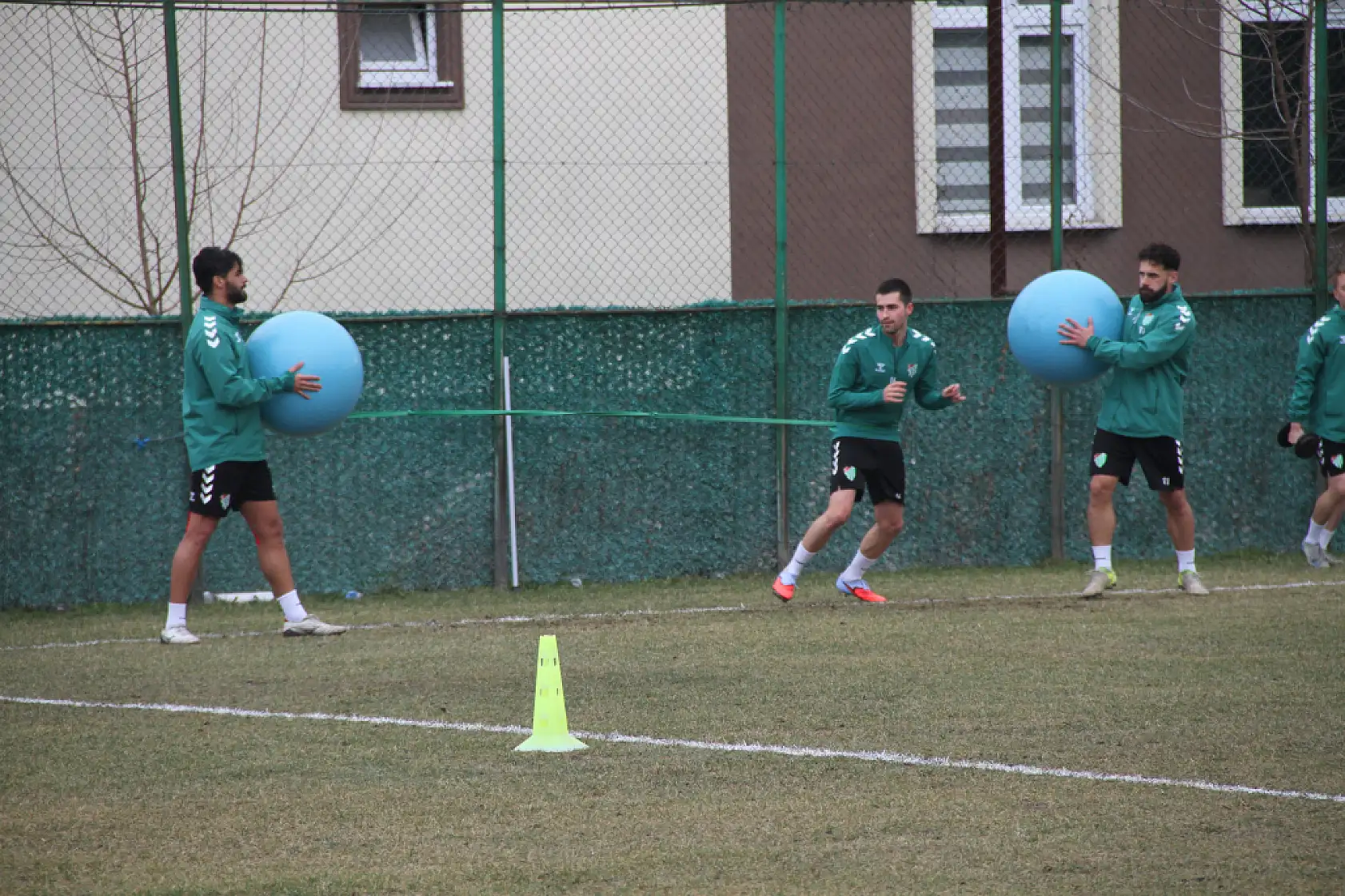 Yeşil-Beyazlılar Kenetlendi: Çarşambaspor Final Yürüyüşünde