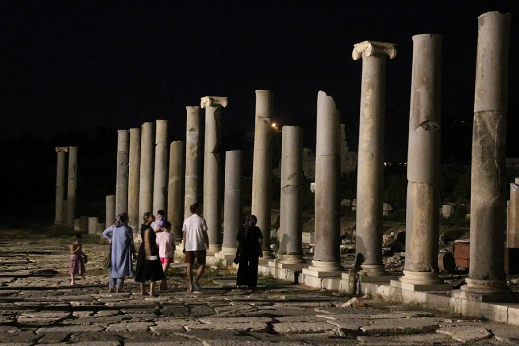 Yıldızların altında tarihi yolculuk