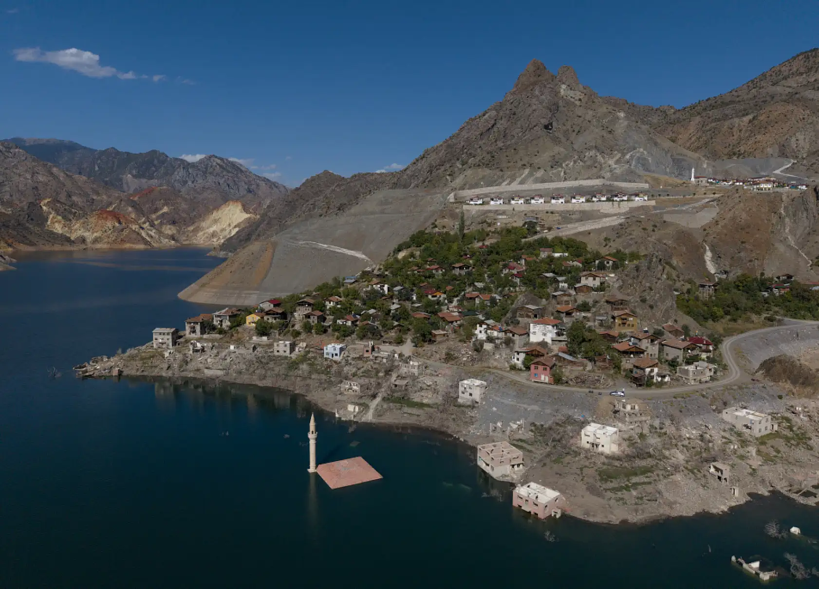 Eski Yusufeli gün yüzüne çıktı