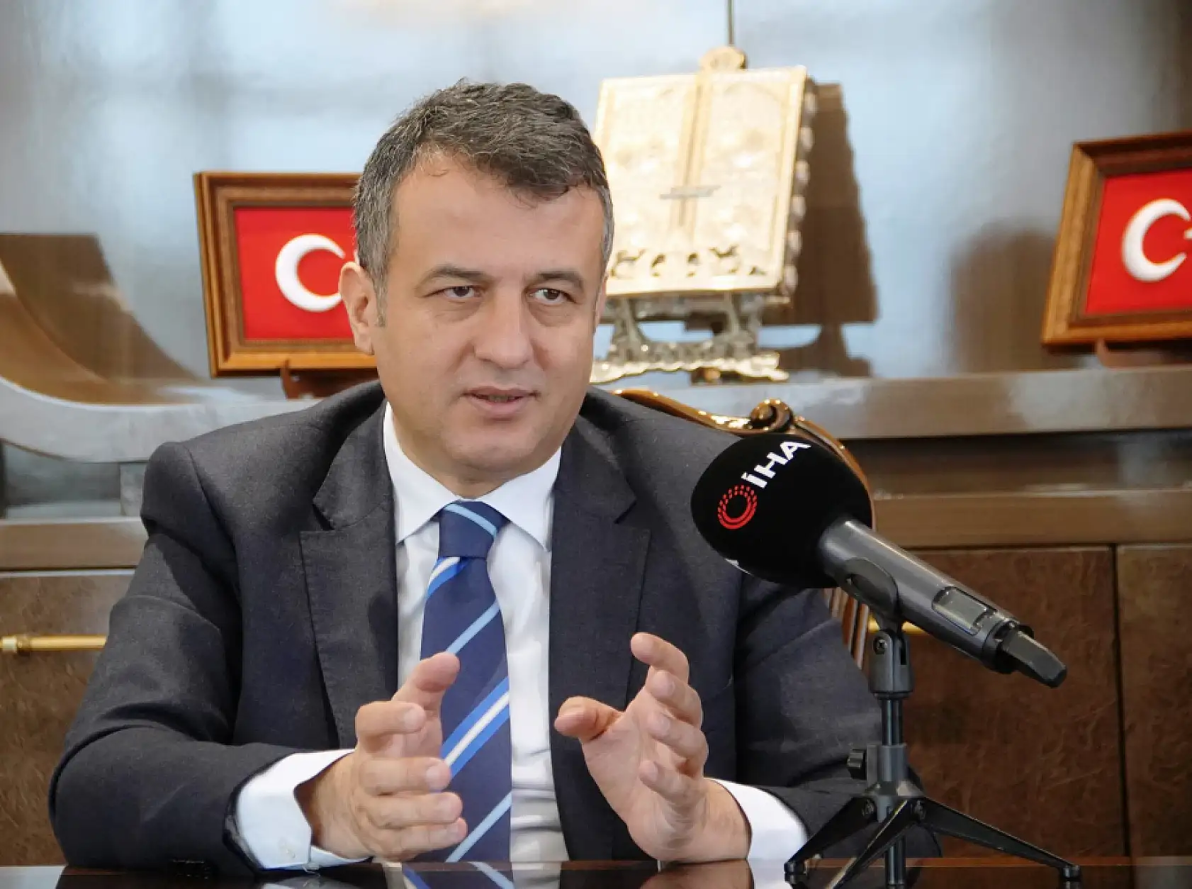 Bandırma Vapuru Karadan Yürütülerek Tütün İskelesi'ne Taşınacak