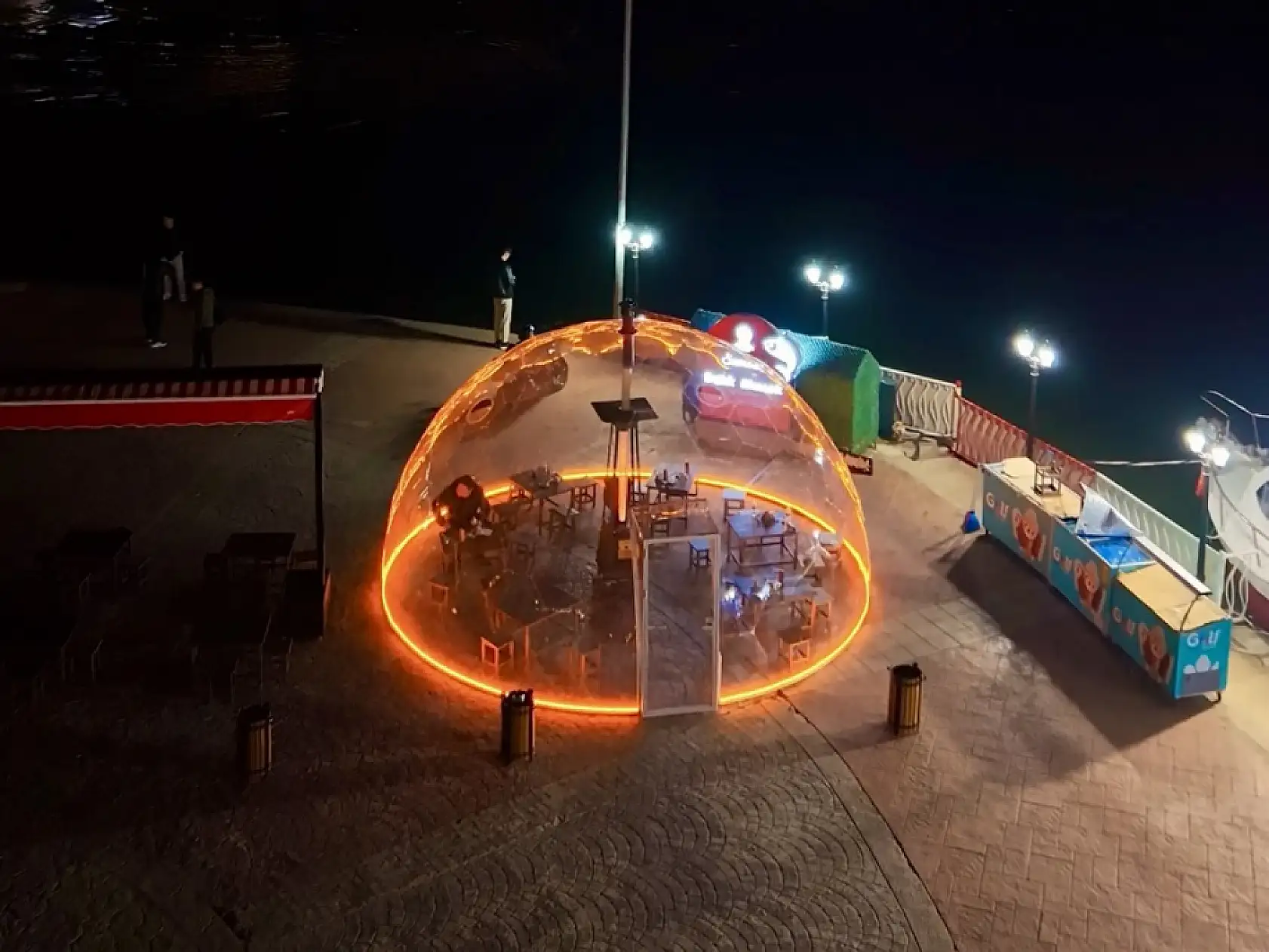 Atakum'da Soğuğa Karşı Balık Ekmek Keyfi: Sobalı Şeffaf Dome'ler Hizmete Girdi