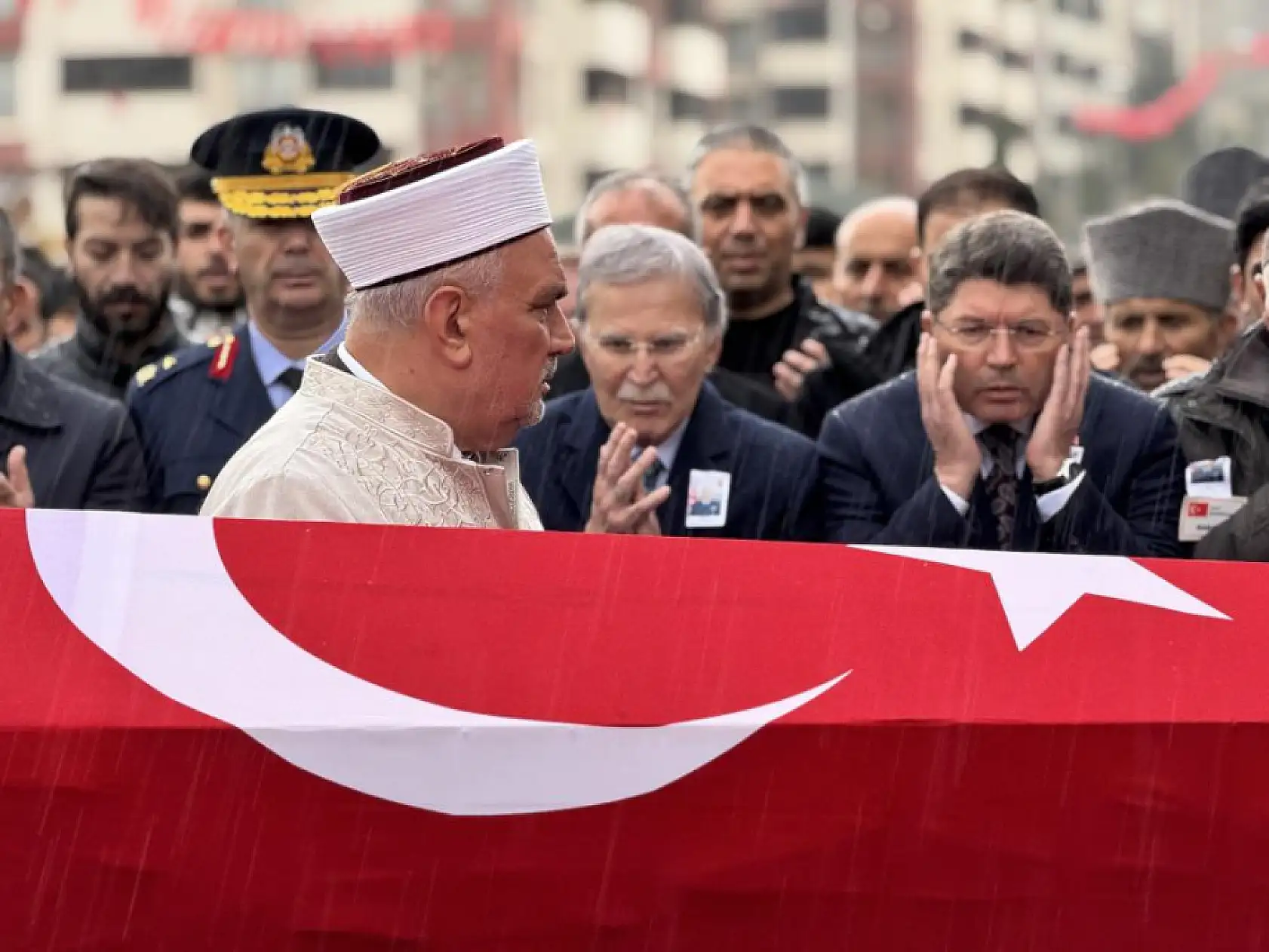 Türkiye şehitlerini uğurladı