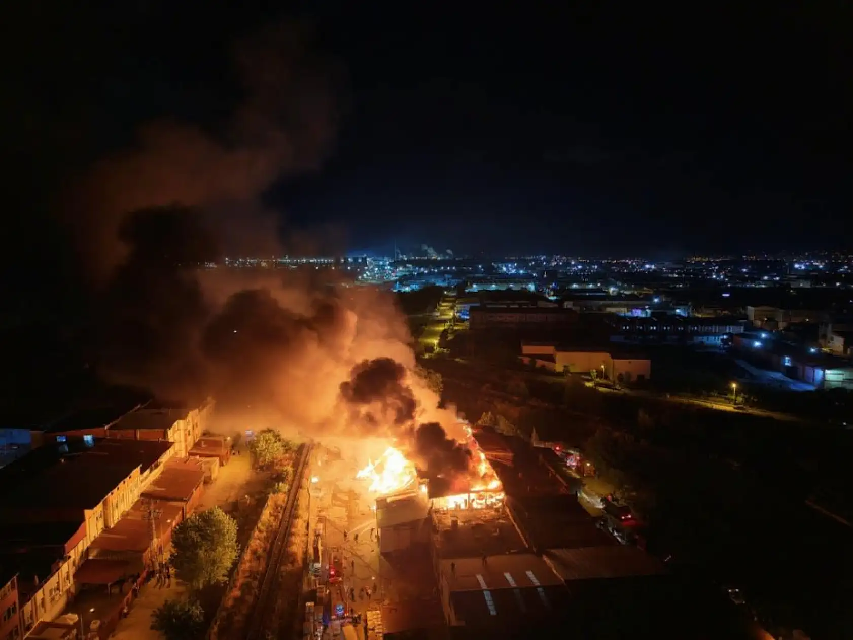 Samsun'da Kereste Fabrikası Alev Alev!