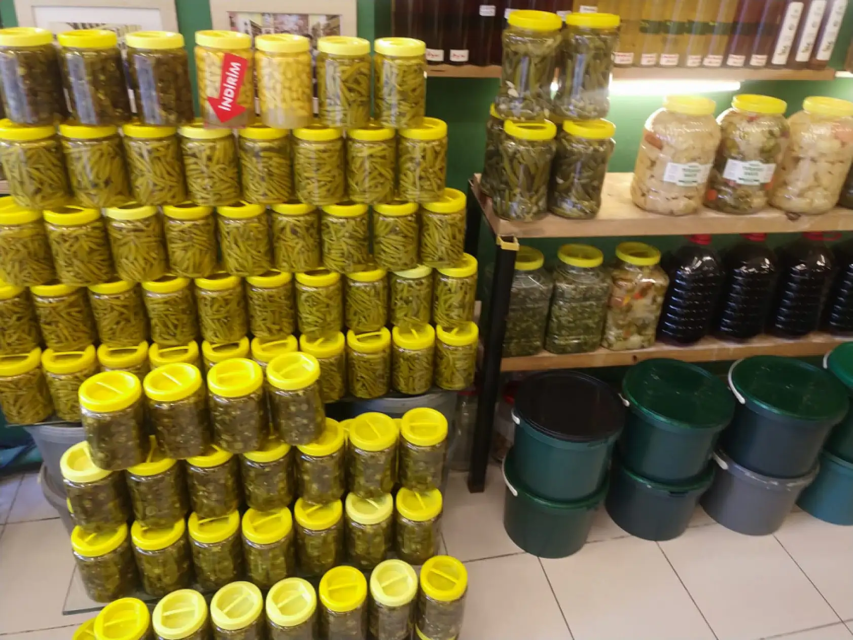 Turşu Geleneği Kadın Eliyle Yaşıyor